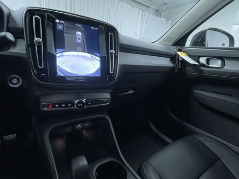 New 2026 Volvo XC40 B5 Core w/ Protection Package Premier image 12
