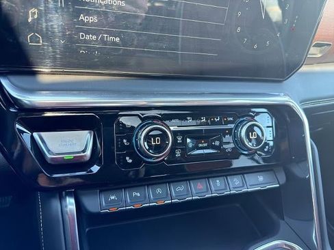 Used 2023 GMC Sierra 1500 Denali Ultimate image 33