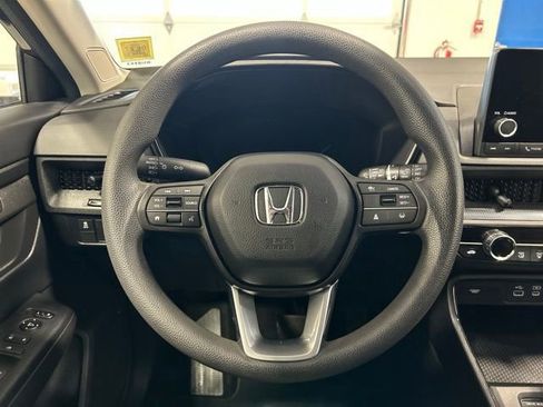 Certified 2025 Honda CR-V EX image 17