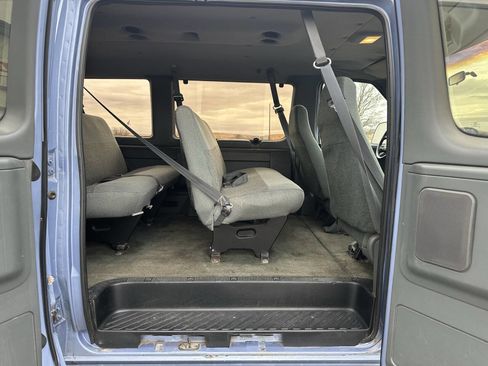Used 1995 Ford E-350 and Econoline 350 XLT image 17