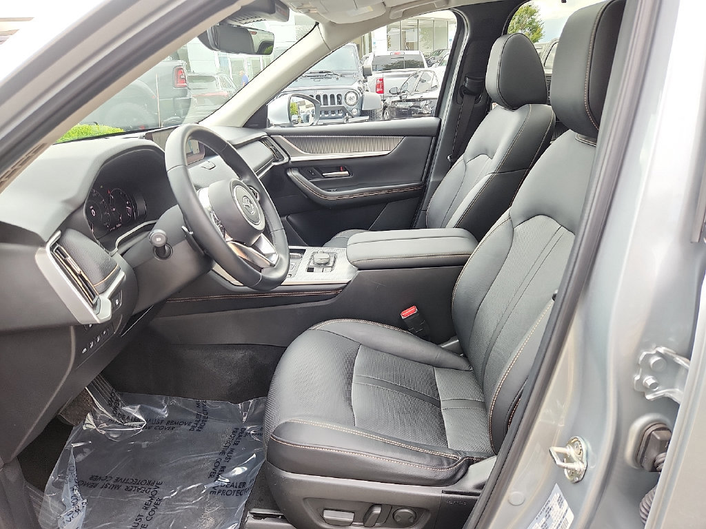 Used 2024 MAZDA CX-90 Plug-In Hybrid w/ Premium Pkg AWD/4WD image 13
