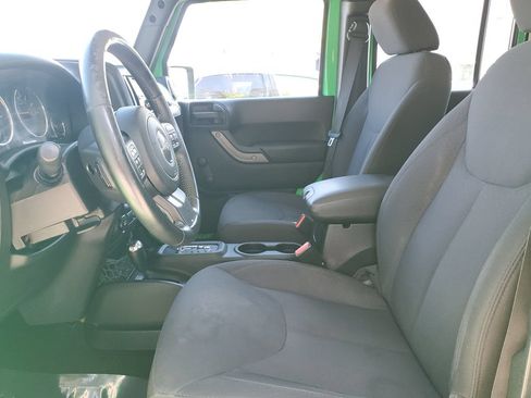 Used 2015 Jeep Wrangler Unlimited Sport w/ Connectivity Group AWD/4WD image 22
