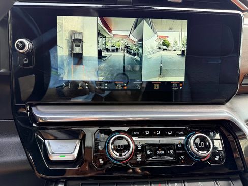 Used 2025 GMC Sierra 2500 Denali Ultimate AWD/4WD image 30