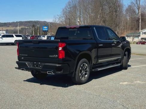 New 2026 Chevrolet Silverado 1500 High Country w/ Technology Package AWD/4WD image 8