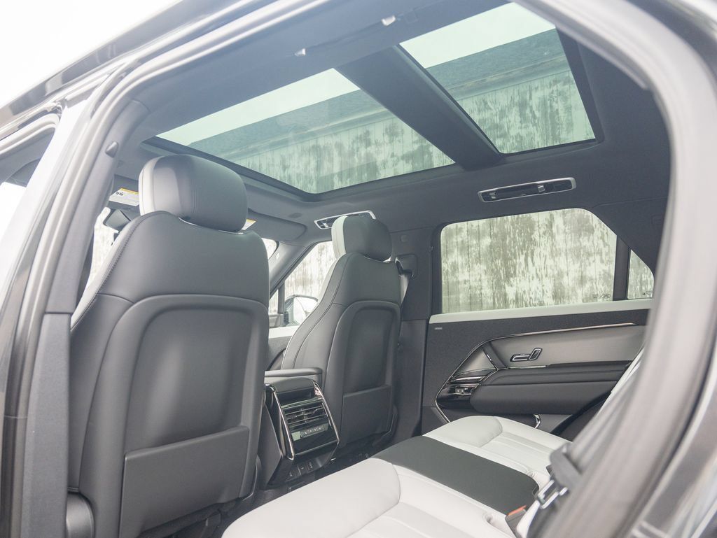 New 2026 Land Rover Range Rover Sport Dynamic SE AWD/4WD image 22