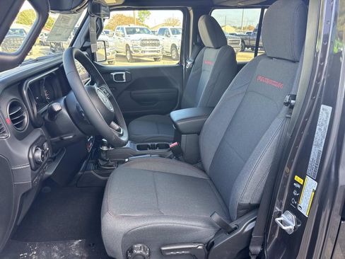 New 2026 Jeep Wrangler Unlimited Rubicon image 8
