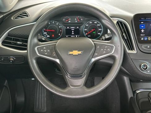 Used 2025 Chevrolet Malibu LT FWD image 16