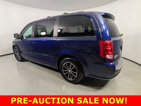 Used 2017 Dodge Grand Caravan GT image 5
