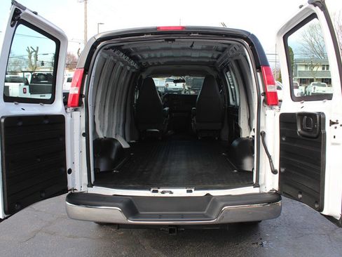 Used 2019 Chevrolet Express 2500 w/ Driver Convenience Package image 26