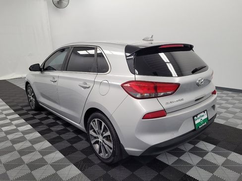 Used 2018 Hyundai Elantra GT FWD image 5