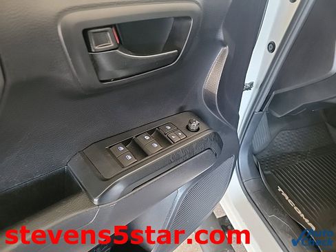 Used 2021 Toyota Tacoma SR5 image 12