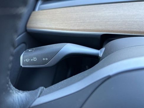 Used 2019 Tesla Model 3 Long Range image 22