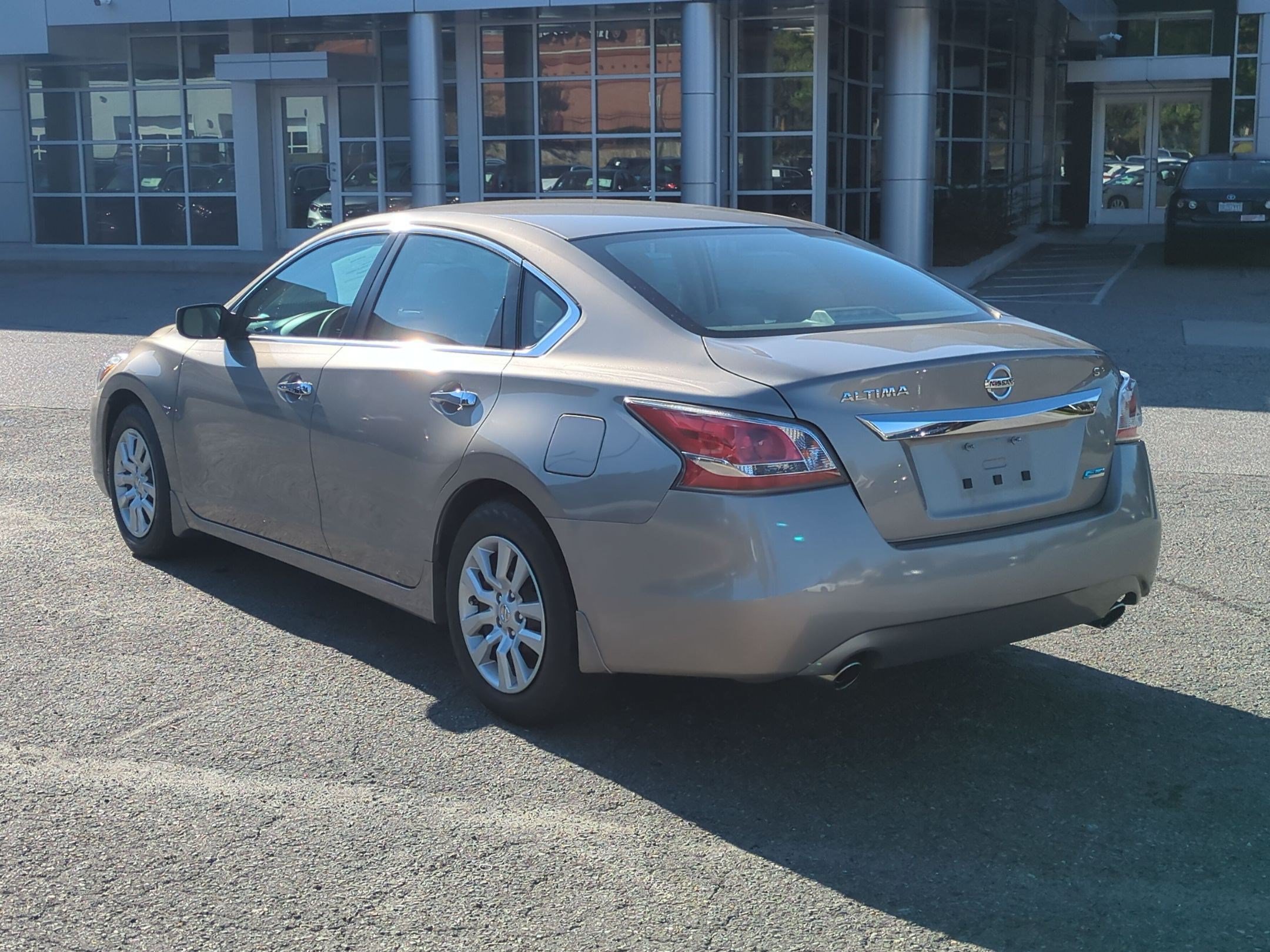 Used 2014 Nissan Altima 2.5 S FWD image 5
