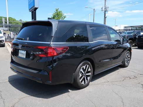 Used 2025 Honda Odyssey EX-L image 10