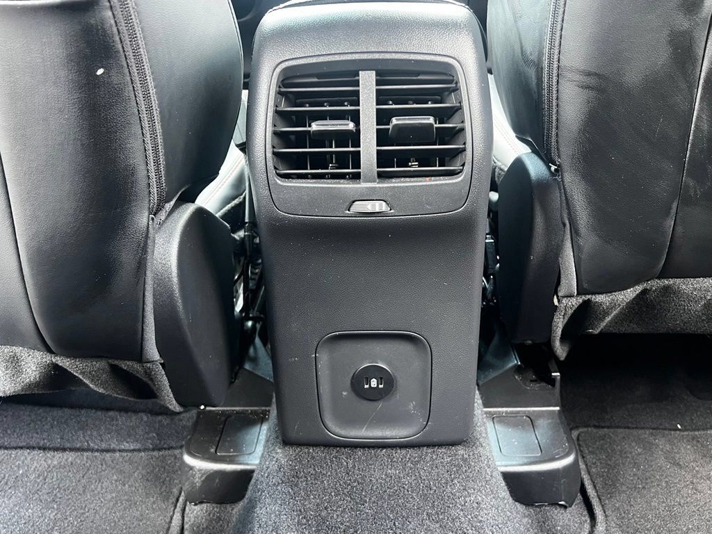 Used 2025 Ford Escape ST-Line Select AWD/4WD image 18