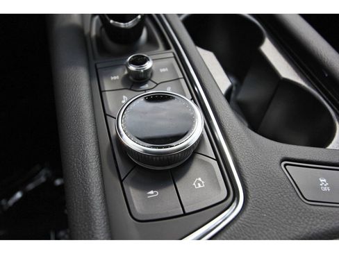 New 2025 Cadillac XT5 Luxury image 20