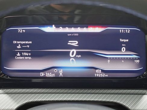 Used 2022 Volkswagen Golf R image 12