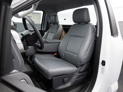 New 2026 Ford F550 2WD Regular Cab Super Duty image 10