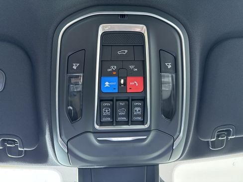 New 2026 Jeep Cherokee Overland w/ Advanced Pro Tech Group AWD/4WD image 33