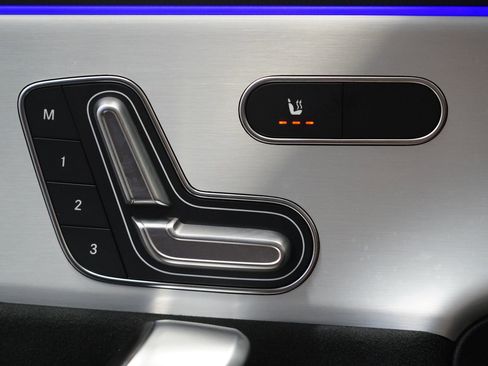 Used 2025 Mercedes-Benz CLA 35 AMG 4MATIC image 33