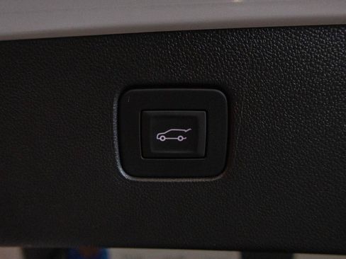Used 2025 Buick Envista Avenir FWD image 25
