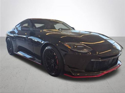 Certified 2024 Nissan Z NISMO w/ Floor Mat Package RWD image 6