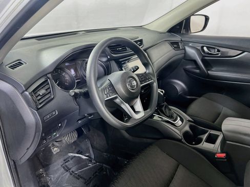 Used 2018 Nissan Rogue S AWD/4WD image 9