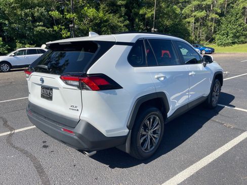 Used 2024 Toyota RAV4 XLE Premium w/ Weather Package AWD/4WD image 17
