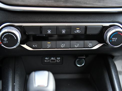 Used 2025 Nissan Altima 2.5 SV image 21