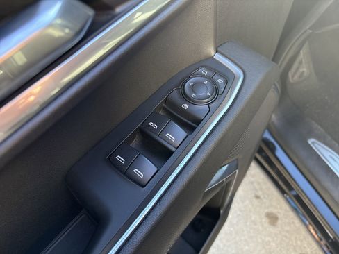 Used 2025 Chevrolet Silverado 1500 LT image 15