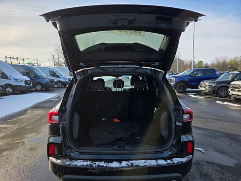 Certified 2023 Ford Escape ST-Line w/ Tech Pack #1 image 6