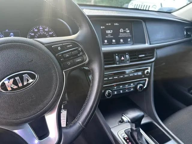 Used 2018 Kia Optima S w/ Panoramic Sunroof Package FWD image 10