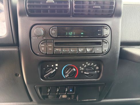 Used 2005 Jeep Wrangler X w/ Tire & Wheel Group (Ecco) AWD/4WD image 12