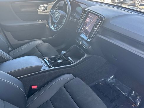 Certified 2023 Volvo C40 P8 Recharge Plus AWD/4WD image 19