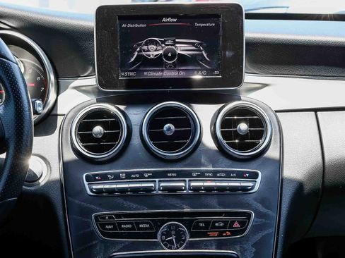 Used 2018 Mercedes-Benz C 300 4MATIC Sedan image 15