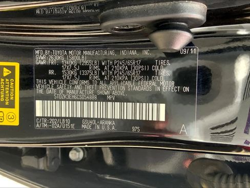 Used 2012 Toyota Highlander SE FWD image 31
