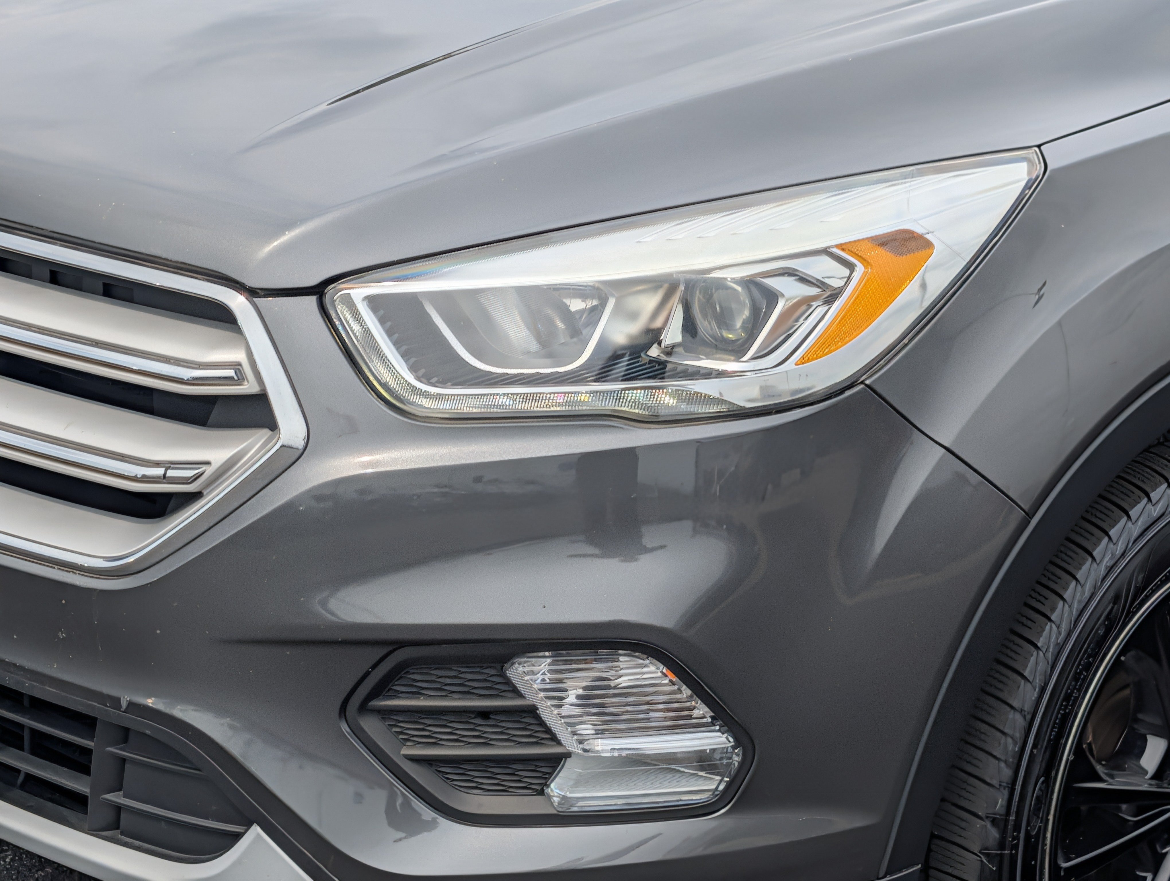 Used 2018 Ford Escape SEL AWD/4WD image 16