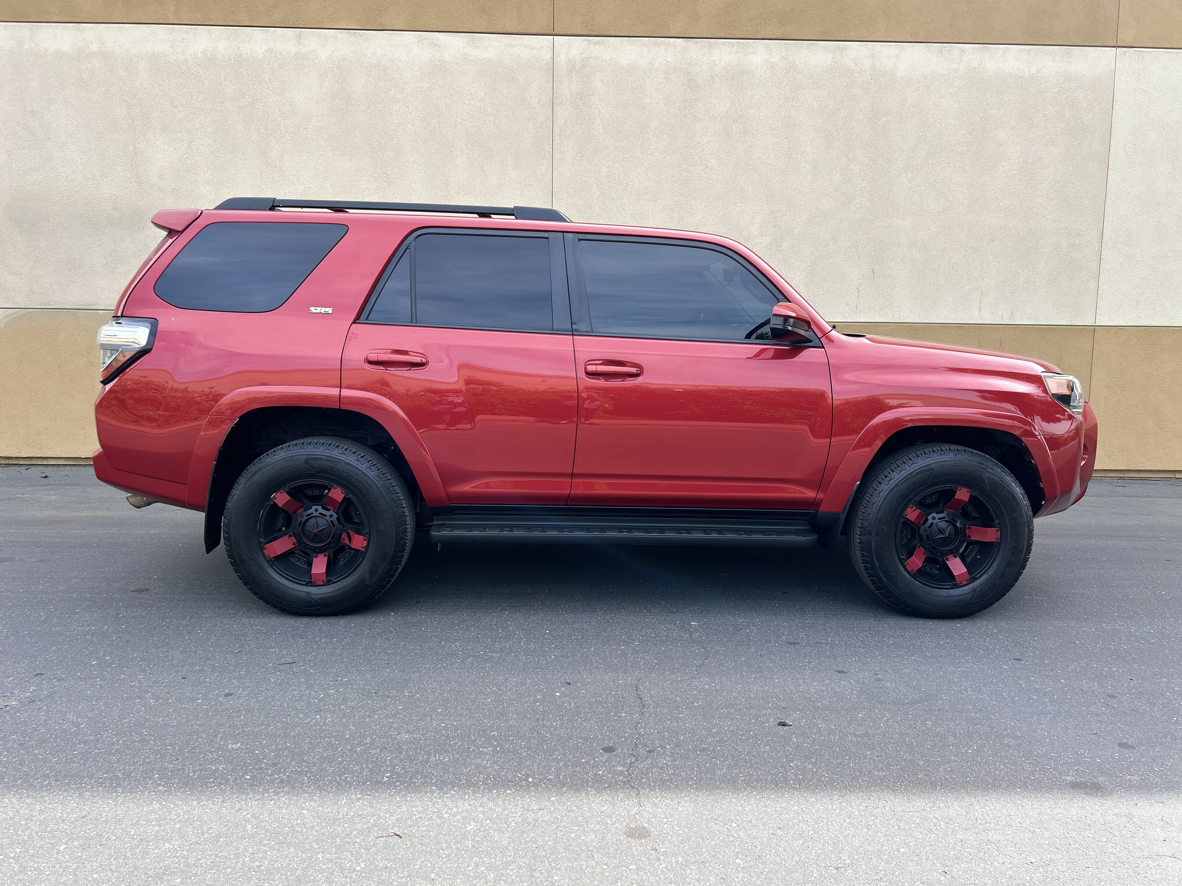 Used 2015 Toyota 4Runner SR5 AWD/4WD image 7