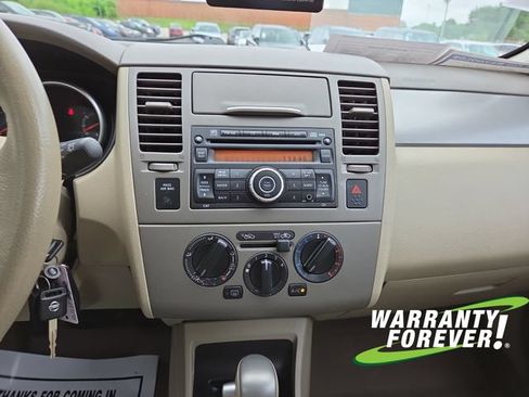 Used 2012 Nissan Versa 1.8 S w/ Special Edition Pkg FWD image 11