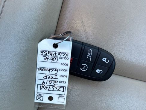 Used 2019 Jeep Grand Cherokee Limited image 32