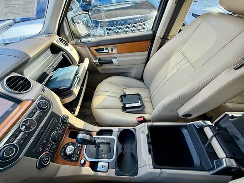 Used 2011 Land Rover LR4 HSE image 17