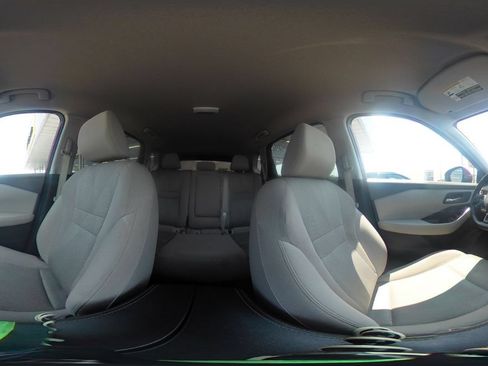 Used 2025 Nissan Rogue SV AWD/4WD image 38