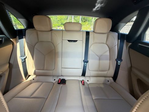Certified 2026 Porsche Macan Turbo AWD/4WD image 24