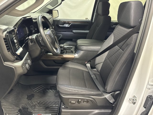 Certified 2024 Chevrolet Silverado 1500 RST w/ Convenience Package II AWD/4WD image 10