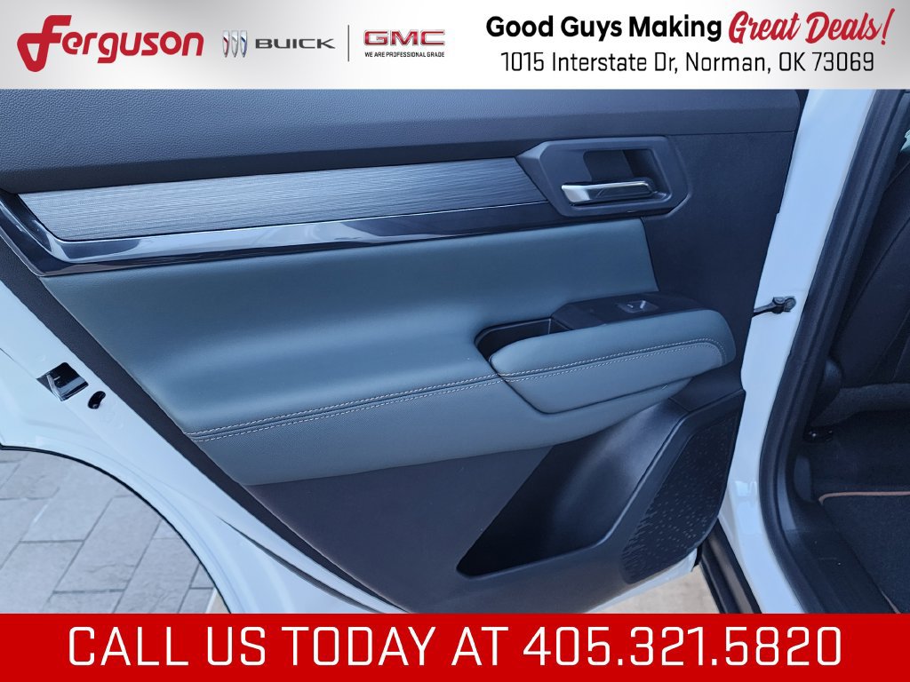 New 2027 GMC Terrain AT4 w/ Convenience Package III AWD/4WD image 44