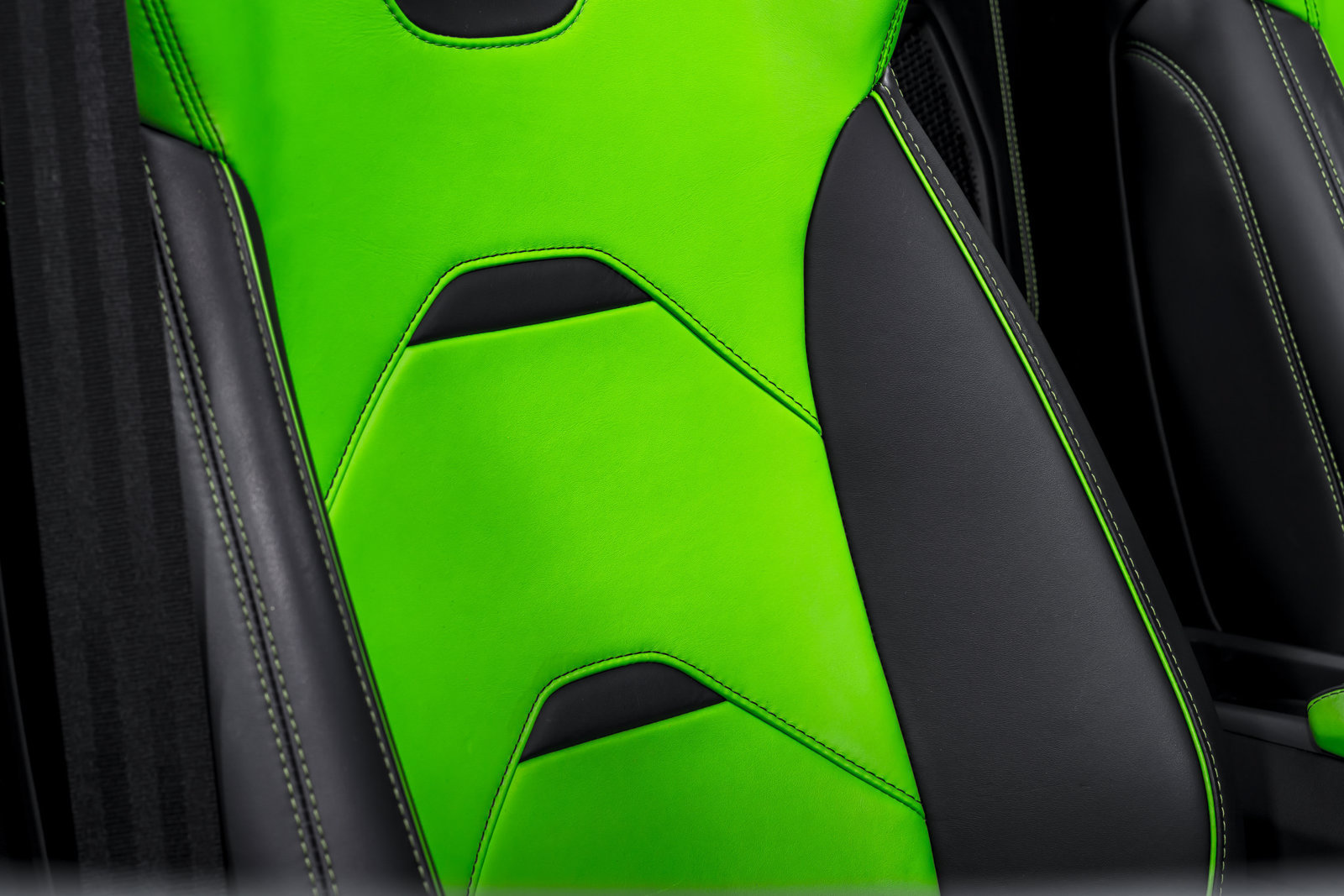Used 2023 Lamborghini Huracan EVO RWD image 36