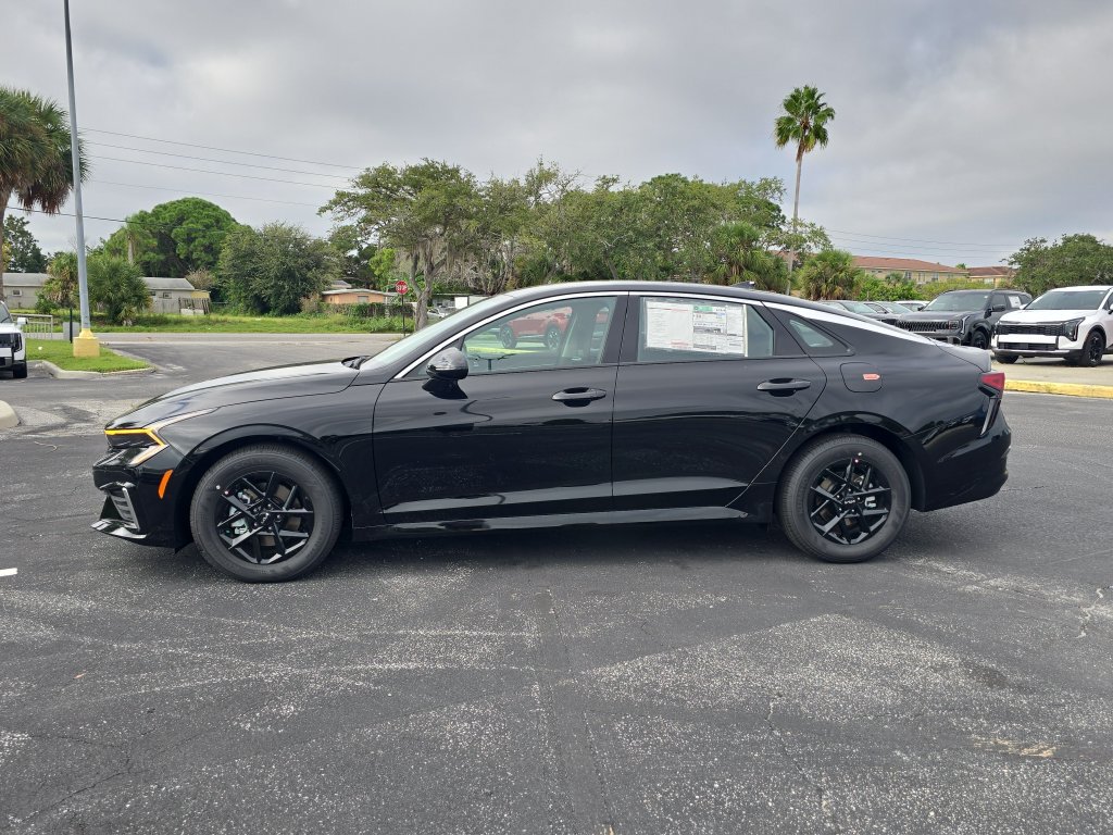 New 2026 Kia K5 LXS FWD image 5