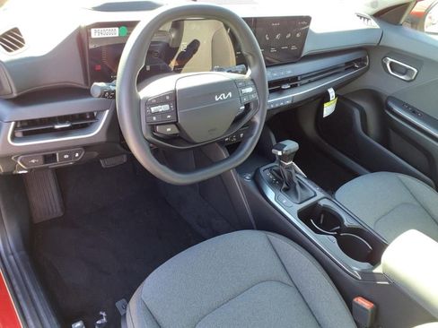 New 2025 Kia K4 LXS image 11
