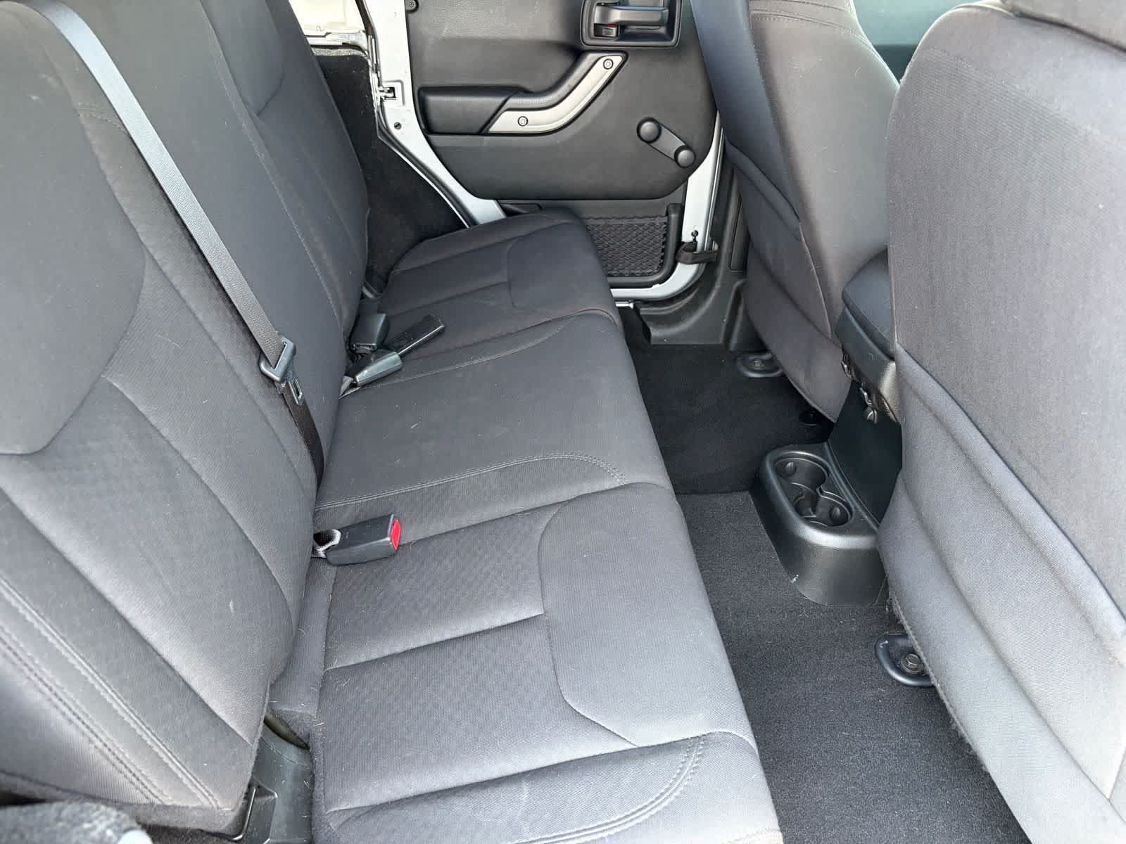 Used 2018 Jeep Wrangler Unlimited Sport AWD/4WD image 12