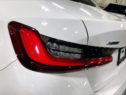 Used 2024 BMW 330i xDrive Sedan w/ Convenience Package image 28